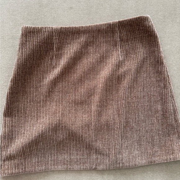 Reformation Taupe Corduroy Mini Skirt (never worn) - Picture 2 of 2